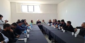 Uribe: “Después de 20 años de abandono, estamos reconstruyendo los puertos de Santa Cruz”