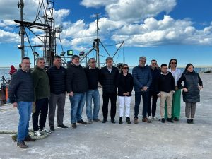 Después de 10 años vuelve a operar un barco merlucero en Puerto San Julián