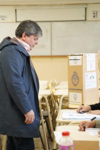 Leguizamón emitió su voto y remarcó la importancia que los santacruceños se acerquen a votar