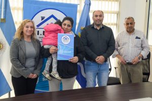 El Gobierno de Santa Cruz entregó terrenos a familias de Río Gallegos