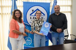 El Gobierno de Santa Cruz entregó terrenos a familias de Río Gallegos