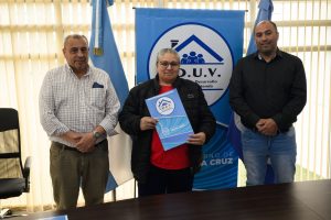 El Gobierno de Santa Cruz entregó terrenos a familias de Río Gallegos