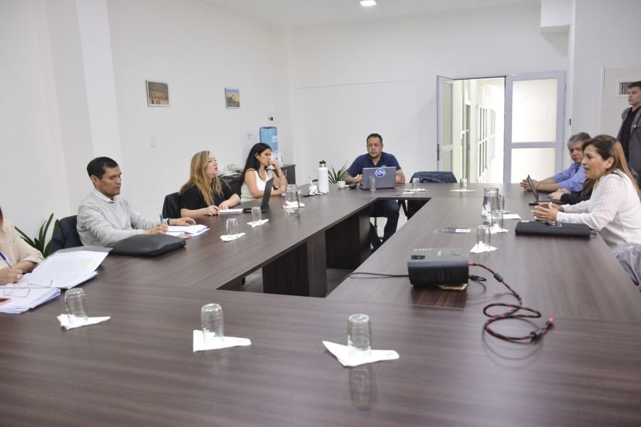 Subcomisión laboral entre el CPE y AMET: avances en el proyecto de ayudantes de laboratorio e informática