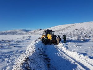 Vialidad Provincial coordinó operativo de rescate de una familia varada al sur de Las Heras
