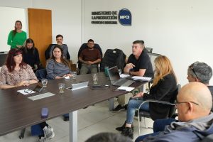 Reunión de planificación portuaria en la sede central de UNEPOSC