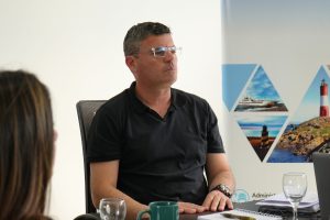 Reunión de planificación portuaria en la sede central de UNEPOSC