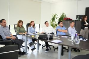 Reunión de planificación portuaria en la sede central de UNEPOSC