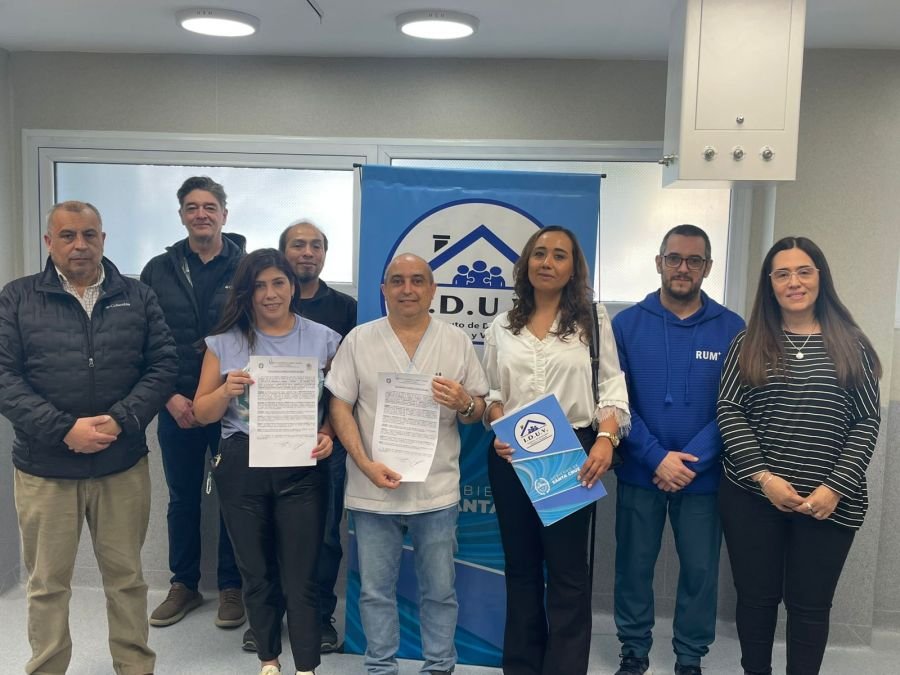 El Gobierno de Santa Cruz entregó nuevas salas en el Hospital Regional