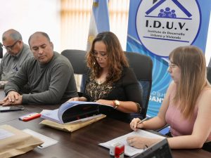 Se presentaron dos ofertas para la construcción del polideportivo en Piedra Buena