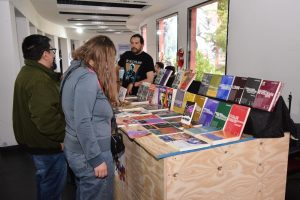Comenzó un nuevo año de la Feria del Libro con una propuesta centrada en la poesía y la música santacruceña