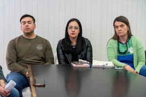 Se concretó una reunión para continuar mejorando las escuelas de Piedra Buena