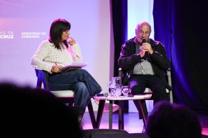 La Feria del Libro abrió su primera jornada con literatura, música y voces santacruceñas