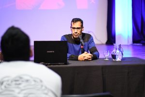 La Feria del Libro abrió su primera jornada con literatura, música y voces santacruceñas