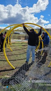 Producción promueve la construcción de invernaderos sustentables en la Cuenca Carbonífera
