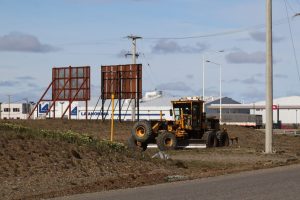 El Distrito Vial Río Gallegos realiza trabajos de mantenimiento y seguridad sobre la Ruta Provincial N°53