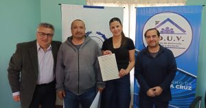 IDUV gestionó la firma de escrituras de viviendas para vecinos de Puerto San Julián