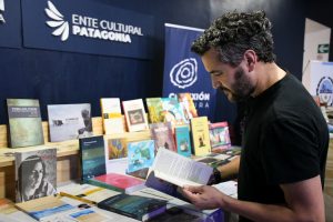 El Ente Cultural Patagonia mostró su fuerza editorial en la Feria del Libro