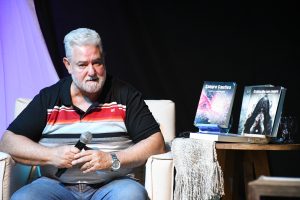 Guajardo y Arroyo hicieron vibrar Voces en Escena en la Feria del Libro