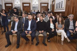 Jaime Álvarez, tras la firma de cesión de las 10 áreas hidrocarburíferas: “Queremos que las inversiones se traduzcan en desarrollo”