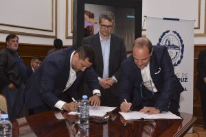 Jaime Álvarez, tras la firma de cesión de las 10 áreas hidrocarburíferas: “Queremos que las inversiones se traduzcan en desarrollo”