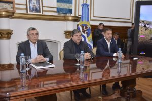 Jaime Álvarez, tras la firma de cesión de las 10 áreas hidrocarburíferas: “Queremos que las inversiones se traduzcan en desarrollo”