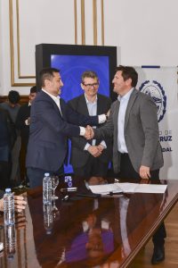 Jaime Álvarez, tras la firma de cesión de las 10 áreas hidrocarburíferas: “Queremos que las inversiones se traduzcan en desarrollo”