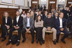 Jaime Álvarez, tras la firma de cesión de las 10 áreas hidrocarburíferas: “Queremos que las inversiones se traduzcan en desarrollo”