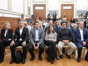 Empresas petroleras ratificaron su compromiso con la inversión y el empleo tras la firma de contratos en Santa Cruz