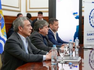 Empresas petroleras ratificaron su compromiso con la inversión y el empleo tras la firma de contratos en Santa Cruz