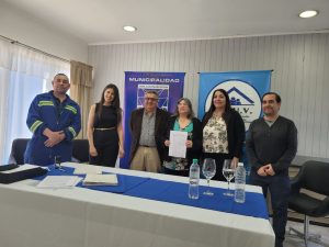 El IDUV realizó la firma de escrituras para familias de Piedra Buena y Santa Cruz