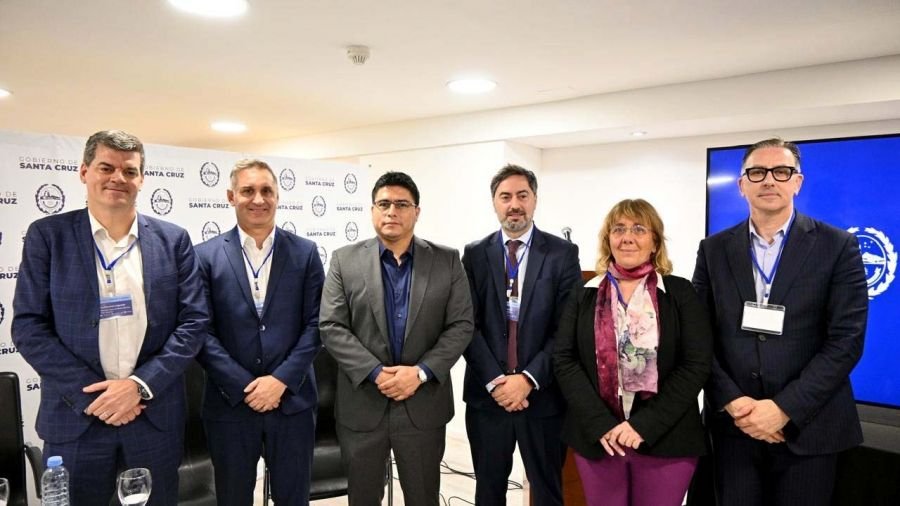 Santa Cruz impulsa alianzas para el financiamiento energético y minero junto a la Bolsa de Toronto