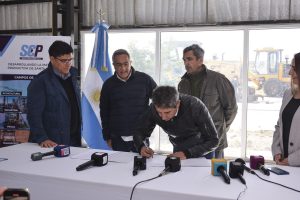 Santa Cruz Puede tomó posesión de ex obrador Austral Construcciones