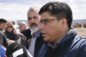 Vidal en el ex obrador de Austral: “Santa Cruz fue la cuna de la corrupción, pero este lugar va a transformarse en producción y trabajo”