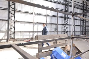 Vidal en el ex obrador de Austral: “Santa Cruz fue la cuna de la corrupción, pero este lugar va a transformarse en producción y trabajo”