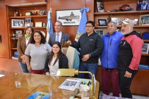 El gobernador Vidal recibió a alumnos de Río Turbio en Casa de Gobierno