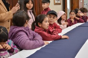 El gobernador Vidal recibió a alumnos de Río Turbio en Casa de Gobierno