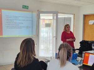 Impulso Productivo: Realizaron capacitación sobre cooperativas para mujeres de merenderos en Río Gallegos