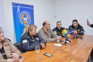 Con motivo de la activación del COE por vientos se suspenden clases y tránsito vehicular en Santa Cruz