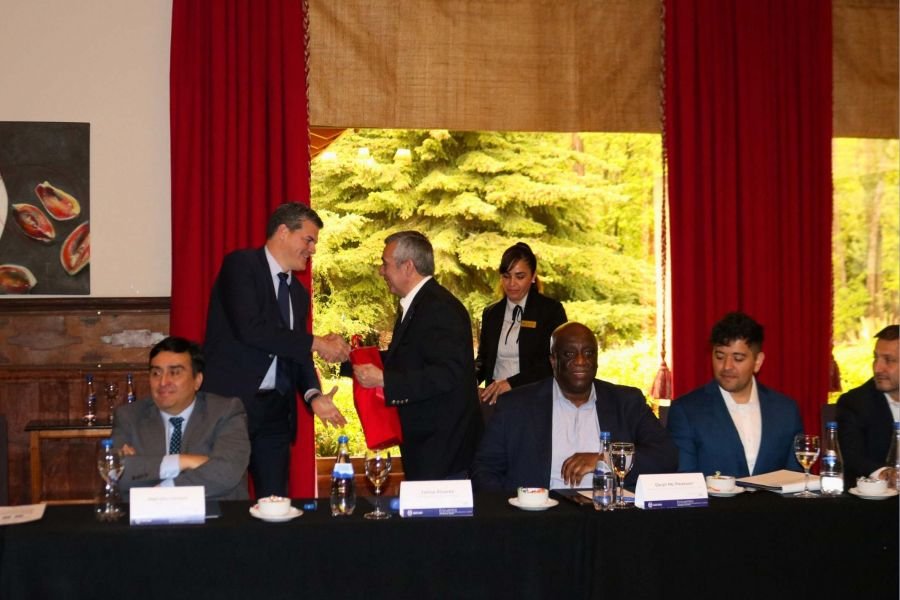 Santa Cruz fortalece vínculos con la Bolsa de Toronto para impulsar inversiones energéticas y mineras