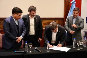 Vidal: “Dimos un paso que marca una nueva etapa de trabajo y producción para Santa Cruz”