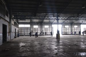 Santa Cruz Puede inició la descarga de la planta de alimentos balanceados en el predio del centro comercial e industrial