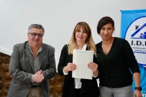 El Gobierno Provincial gestionó las firmas de escrituras para familias que esperaron más de 10 años en El Calafate