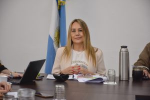 Docentes: AMET aceptó la propuesta del Gobierno y ADOSAC la rechazó