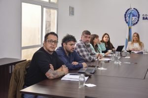 Docentes: AMET aceptó la propuesta del Gobierno y ADOSAC la rechazó