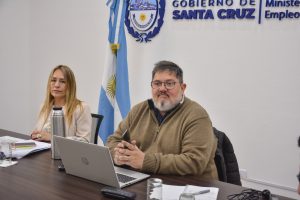 Docentes: AMET aceptó la propuesta del Gobierno y ADOSAC la rechazó