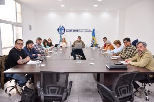 Docentes: AMET aceptó la propuesta del Gobierno y ADOSAC la rechazó