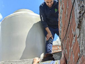 Refuerzan el acompañamiento a familias de Caleta Olivia tras la emergencia climática