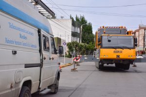 Personal de Telecomunicaciones realizó desmontaje de antena en desuso en Río Gallegos