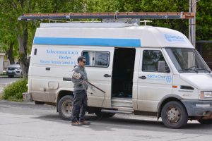 Personal de Telecomunicaciones realizó desmontaje de antena en desuso en Río Gallegos