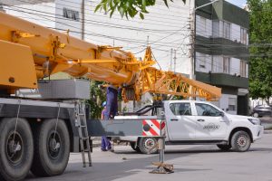 Personal de Telecomunicaciones realizó desmontaje de antena en desuso en Río Gallegos